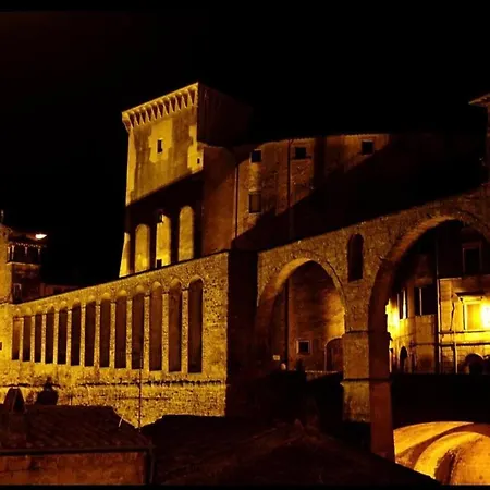 Licenza N.1 Presso La Magica Torre * Pitigliano